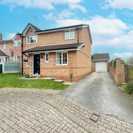 Buy this 3 bed house on Sandmead Croft in Churwell, LS27 9HW