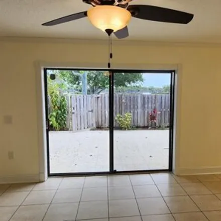 Image 7 - 901 9th Way, West Palm Beach, FL 33407, USA - Townhouse for rent