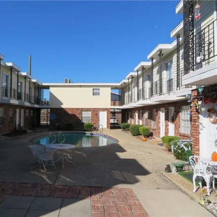Rent this 1 bed townhouse on 3900 Hessmer Avenue in Metairie, LA 70002