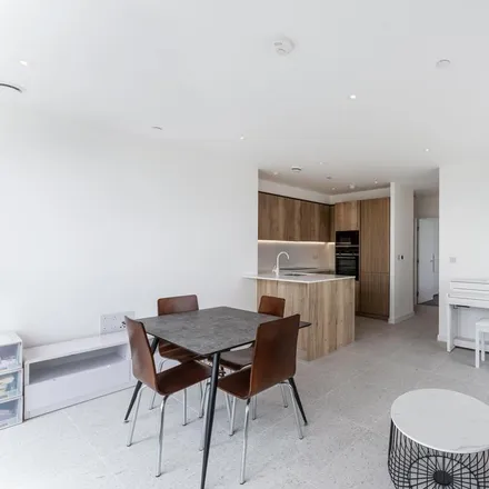 Image 5 - 126 Cavell Street, London, E1 2EE, United Kingdom - Apartment for rent