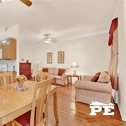 Image 8 - 3812 Quentin Road, New York, NY 11234, USA - Townhouse for sale