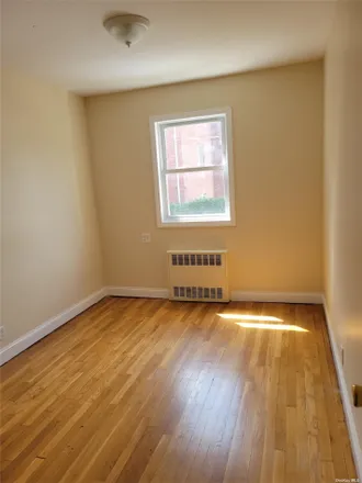 Image 7 - 58-11 Lawrence Street, New York, NY 11355, USA - Duplex for rent