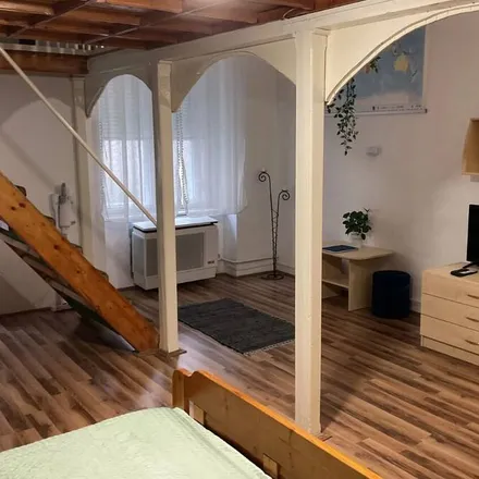 Rent this 1 bed apartment on Debrecen in 4024 Debrecen, Petőfi tér .
