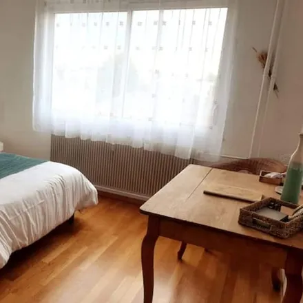 Rent this 2 bed apartment on 68000 Colmar