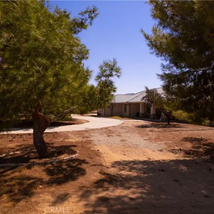 Image 8 - 23825 Cahuilla Road, Apple Valley, CA 92307, USA - House for sale