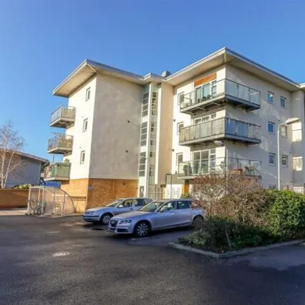 Buy this 2 bed apartment on Vale Avenue in Southend-on-Sea, SS2 5FU