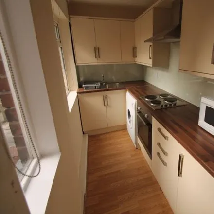 Rent this 4 bed house on Hessle View in Leeds, LS6 1ER