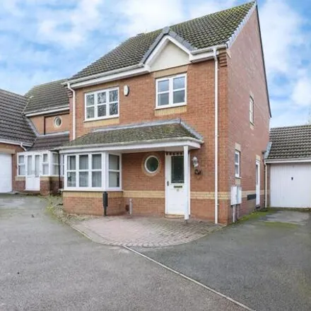 Buy this 3 bed house on Guestwick Green in Leicester, LE5 1BG