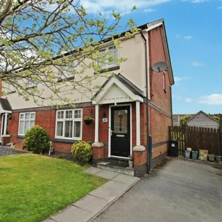 Buy this 3 bed duplex on Glazebury Drive in Westhoughton, BL5 3JZ