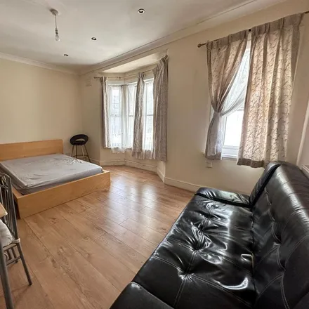 Rent this 1 bed room on 4 Washington Road in London, E6 1AJ