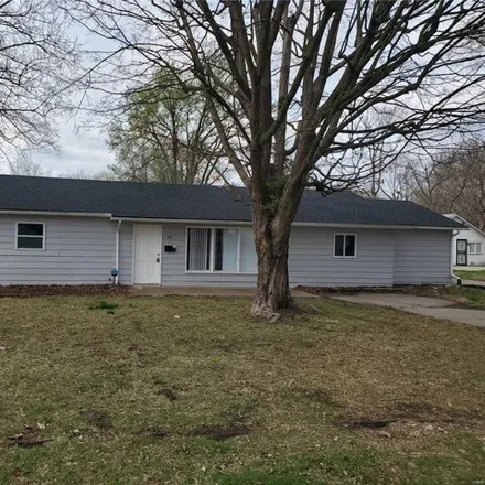 Buy this 4 bed house on 444 Chaudet Ave in Illinois, 62206
