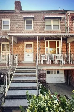 Buy this 4 bed house on 2740 Fish Ave in New York, 10469