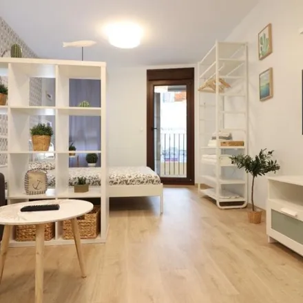 Rent this studio apartment on La Piazza in Plaça de l'Abat Penalva / Plaza del Abad Penalva, 03001 Alicante