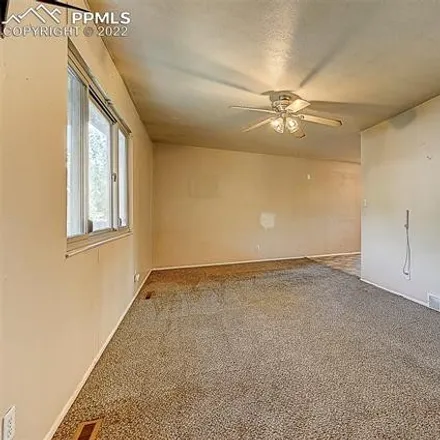 Image 8 - 1412 Maxwell Street, Stratmoor, El Paso County, CO 80906, USA - House for sale