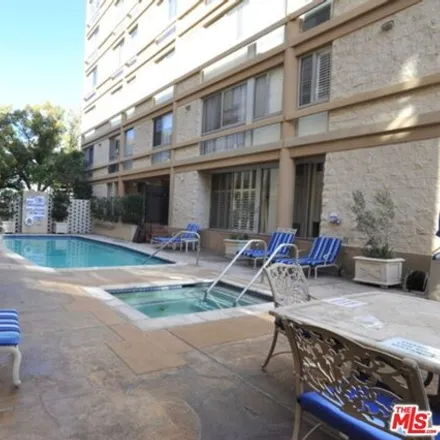 Rent this 3 bed condo on North Maple Drive in Beverly Hills, CA 90211