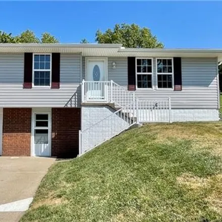 Buy this 3 bed house on 1401 Gooding Avenue in St. Joseph, MO 64504