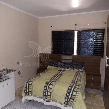 Buy this 6 bed house on Rua Caiapós in Jardim São Francisco, Santa Bárbara d'Oeste - SP