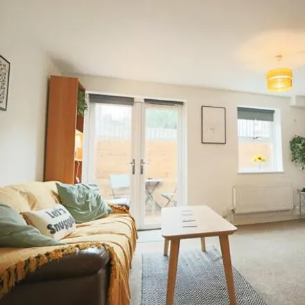 Rent this 2 bed room on 56 Magdalene Place in Bristol, BS2 9RF