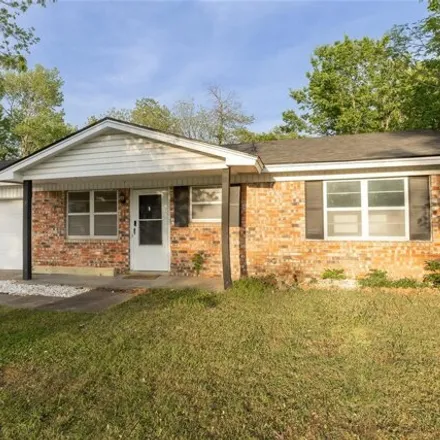 Buy this 3 bed house on Pecan Park Road in Claremore, OK 74017