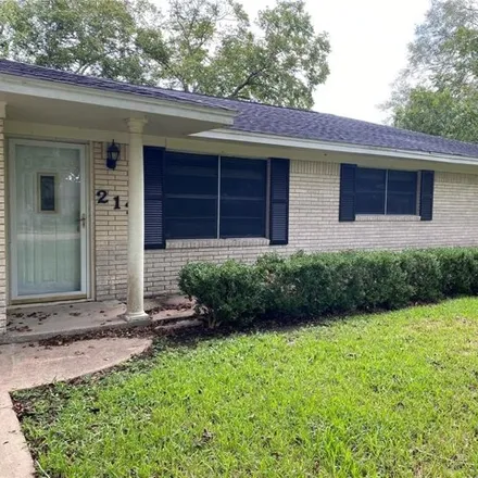 Rent this 3 bed house on 262 Avenue B in Brazoria, TX 77422