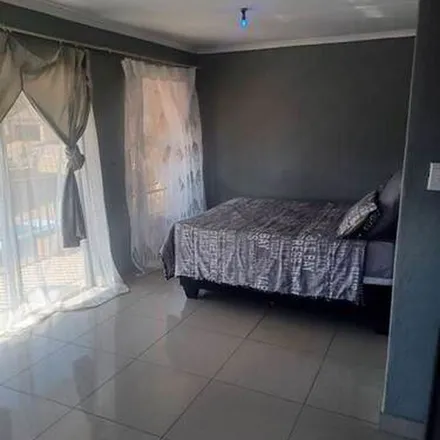 Image 6 - Prinus Avenue, Karenpark, Akasia, 0118, South Africa - Apartment for rent