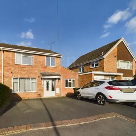 Buy this 4 bed duplex on Hawthorn Crescent in Bewdley, DY12 2JE