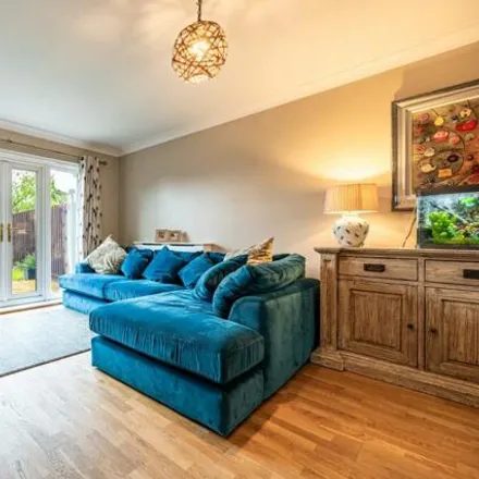 Image 5 - Chelmsford Road, Leaden Roding, CM6 1GG, United Kingdom - Townhouse for sale