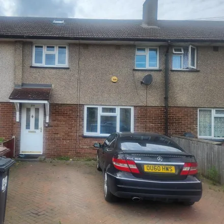 Rent this 4 bed townhouse on Rose Lane / Billet Road in Rose Lane, London