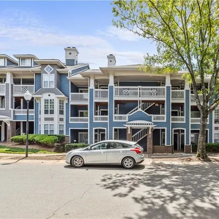 Buy this 2 bed condo on 2209 Sumner Green Avenue in Charlotte, NC 28203