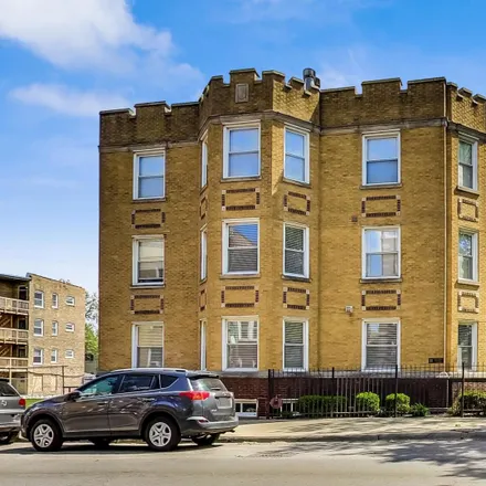 Buy this 2 bed house on Montrose & Rockwell EB in West Montrose Avenue, Chicago