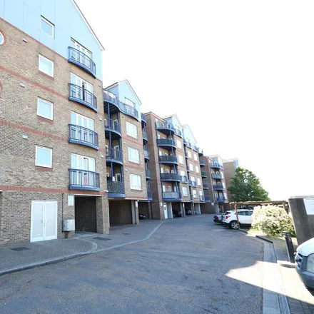 Rent this 2 bed apartment on Carters in 30A Argent Street, Grays