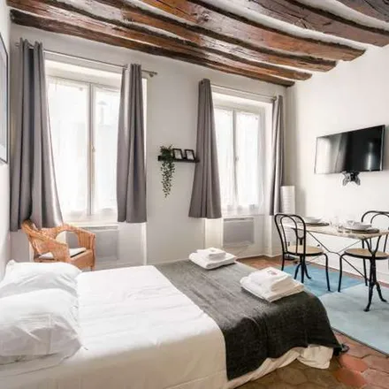 Image 4 - 9 Rue des Guillemites, 75004 Paris, France - Apartment for rent