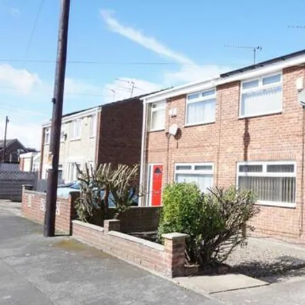 Rent this 3 bed duplex on Foxholme Road in Sutton, HU7 4YQ