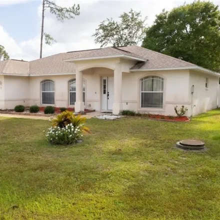 Buy this 3 bed house on 5 Ryecast Pl in Palm Coast, Florida