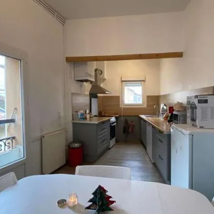 Image 3 - LCL, Rue Henri IV, 81100 Castres, France - Apartment for rent