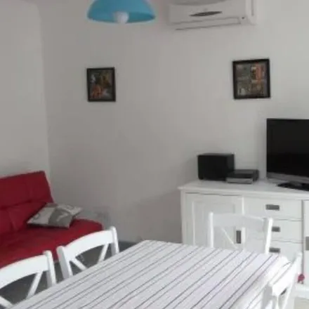 Rent this 2 bed house on Canet Plage in Avenue de la Catalogne, 66140 Canet-en-Roussillon