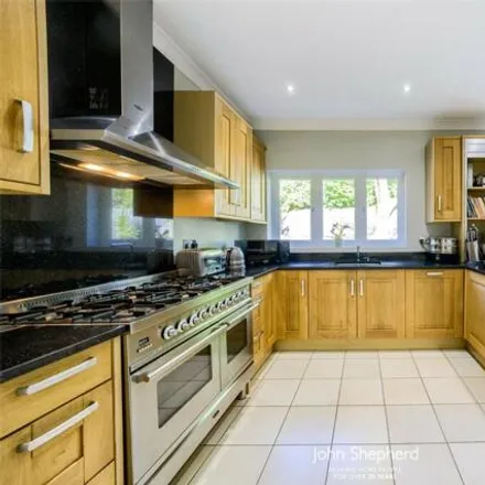 Image 3 - Dorothys Gate, Solihull, West Midlands, B91 - House for sale