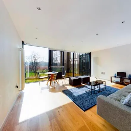 Image 1 - 3 Simpson Loan, City of Edinburgh, EH3 9GZ, United Kingdom - Apartment for rent