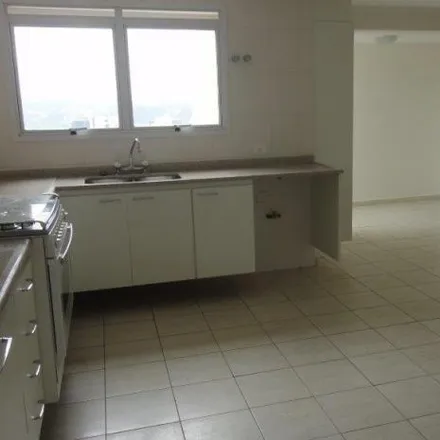 Rent this 3 bed apartment on Rua Visconde de Taunay in Bom Retiro, São Paulo - SP