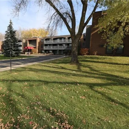 Image 3 - 2875 Huron Street, Roseville, MN 55113, USA - Condo for sale