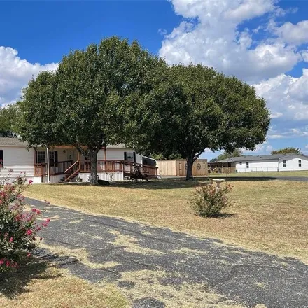 Buy this 3 bed house on 120 Fossil Creek Circle in Southmayd, TX 75092