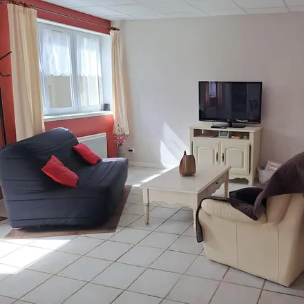 Rent this 2 bed house on 62230 Outreau