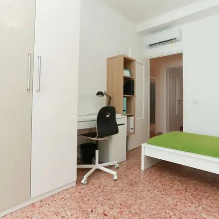 Image 9 - Via Padova, 68, 20127 Milan MI, Italy - Apartment for rent