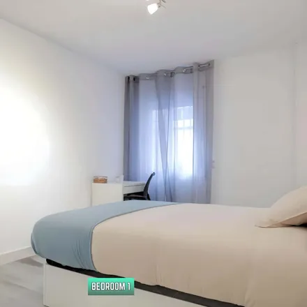 Rent this 5 bed room on Calle de Ramón Luján in 28026 Madrid, Spain