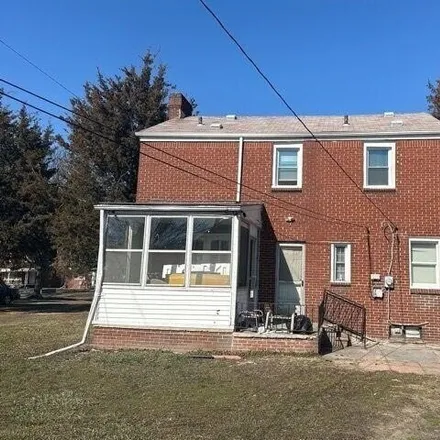 Image 2 - 3701 Fullerton Street, Detroit, MI 48238, USA - House for sale