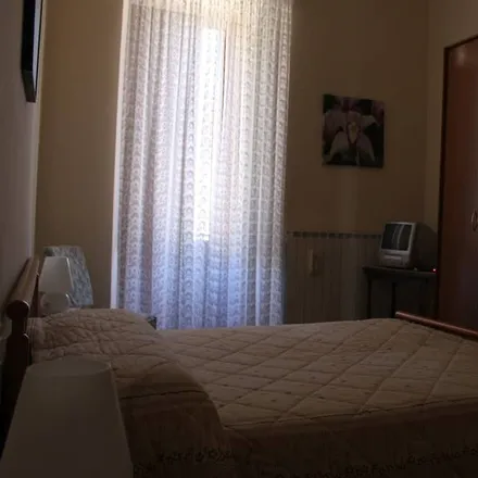 Image 1 - Pacentro, L'Aquila, Italy - Apartment for rent
