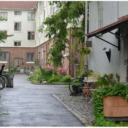 Rent this 2 bed apartment on Karl Johansgatan 112E in 414 51 Gothenburg, Sweden