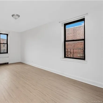 Image 7 - 445 West 240th Street, New York, NY 10463, USA - Condo for sale