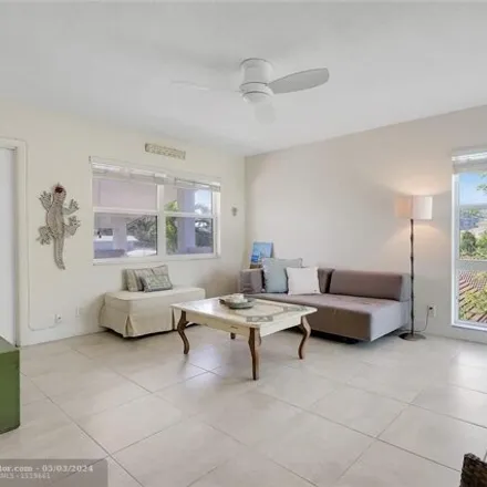 Image 4 - 248 Allenwood Drive, Lauderdale-by-the-Sea, Broward County, FL 33308, USA - Condo for sale