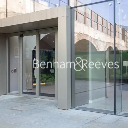 Image 5 - Rosemary, 85 Royal Mint Street, London, E1 8ZU, United Kingdom - Apartment for rent